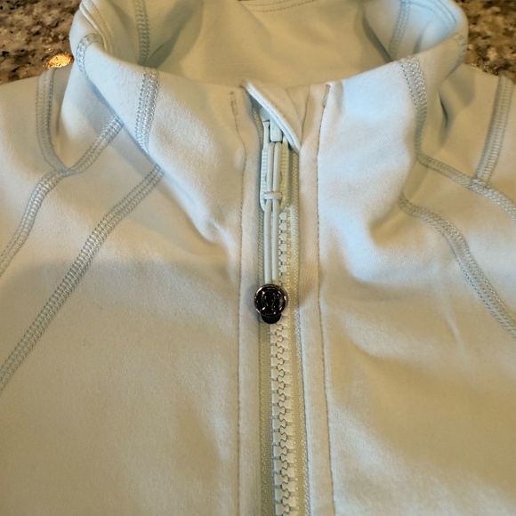 Lululemon Define Jacket Luon Sheer Blue - Size 8 - Picture 3 of 5